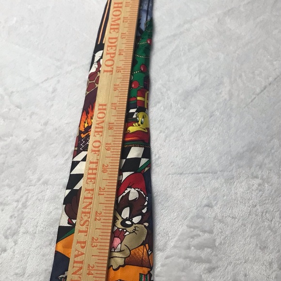 VTG Looney Tunes Mania Christmas Holiday Tie Taz Tweety Bird Bugs Bunny  *Flaw - Picture 7 of 12
